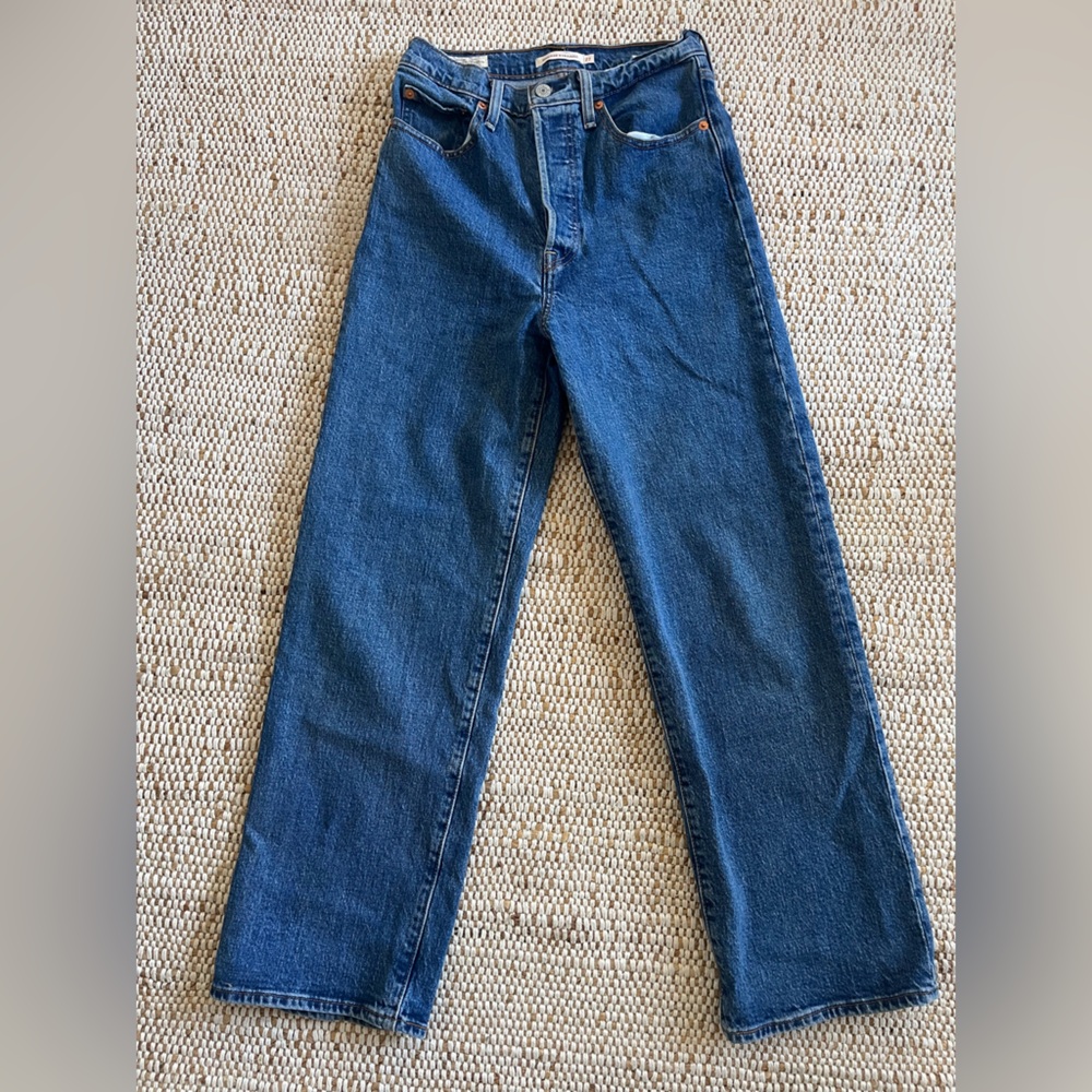 LEVI’S Ribcage Straight Jeans size 27